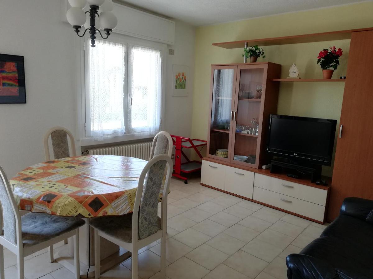Giardino Apartment Porto Valtravaglia Luaran gambar